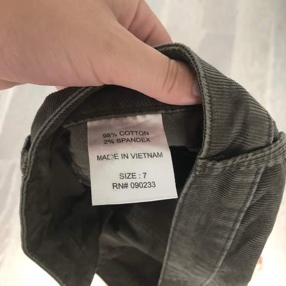 NWOT Roxy Corduroy Khaki Skinny Leg Pants - Picture 5 of 5